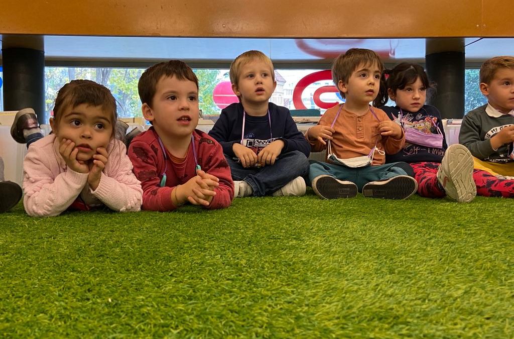 Històries per imaginar i descobrir el món de la narració oral: L’HORA DEL CONTE.